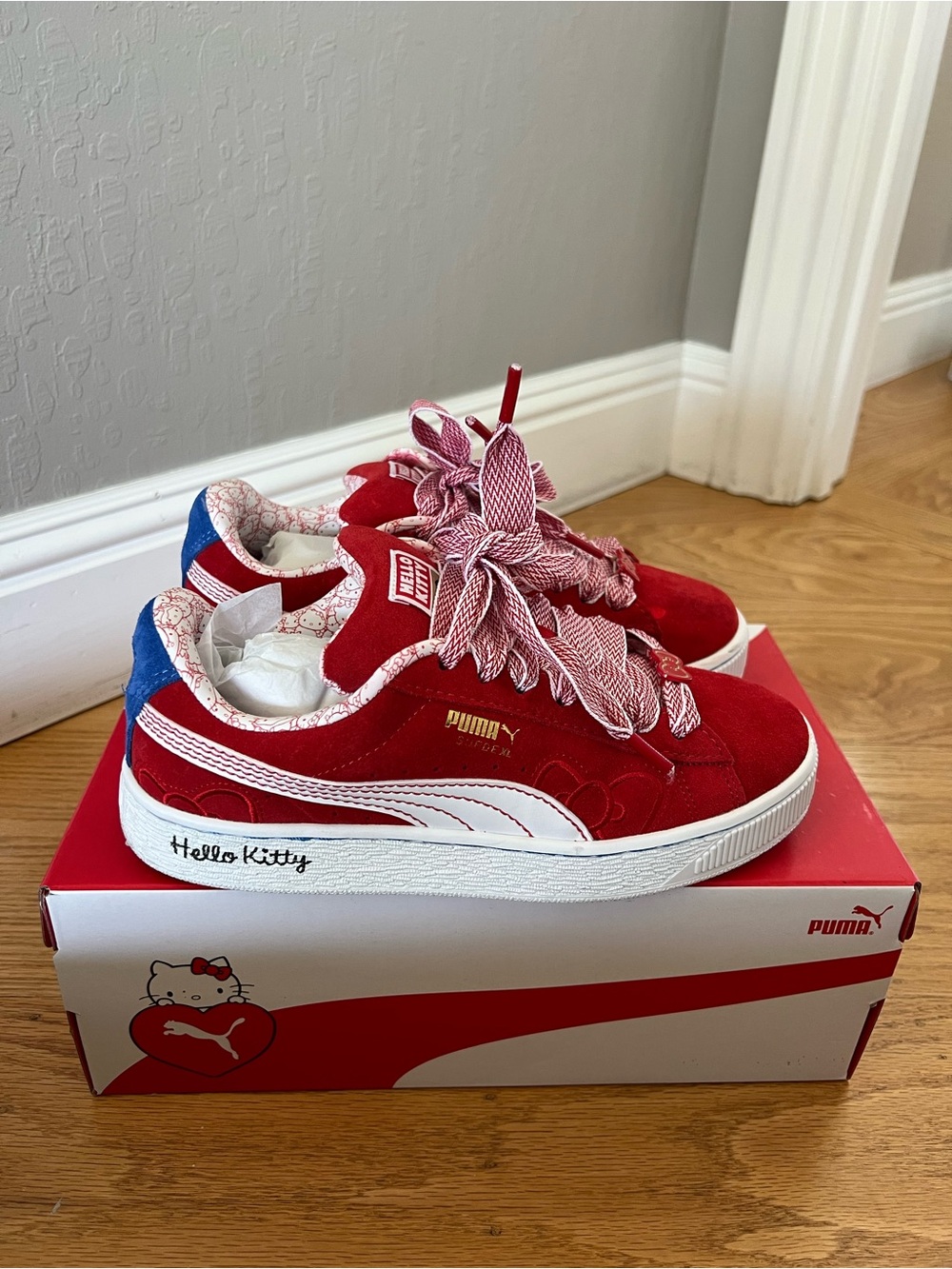 Hello Kitty x Puma Suede XL Red Bow (7.5, Women’s) - Picture 4 of 8